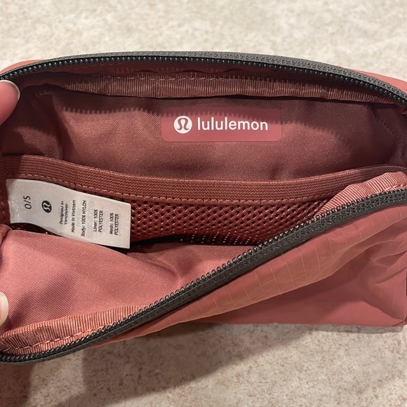 Lululemon Mini Everywhere Belt Bag - Brier Rose - Picture 5 of 8